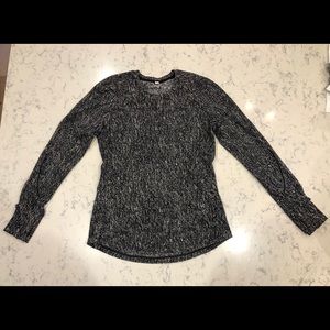 Lululemon Black and White pullover LIKE NEW